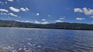 נוף ים והרים